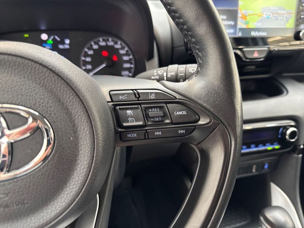 Toyota Yaris 2022 Harmaa