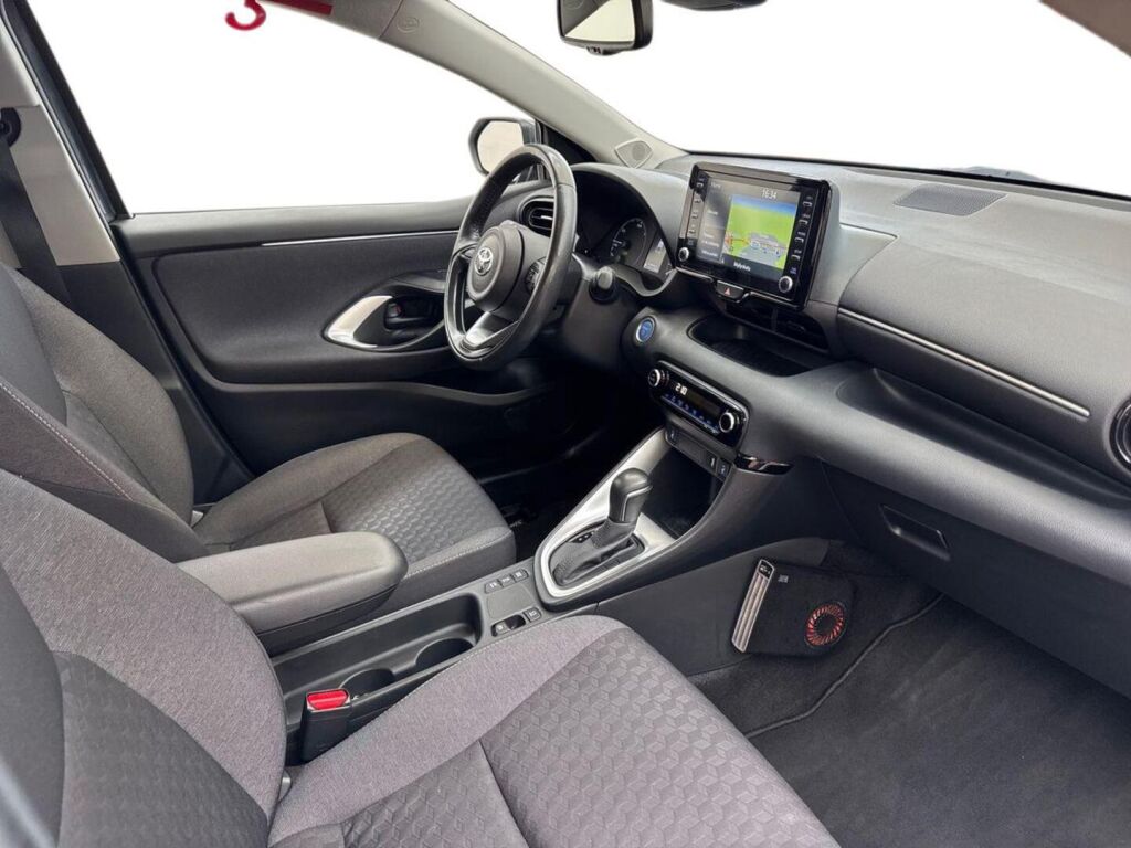 Toyota Yaris 2022 Harmaa