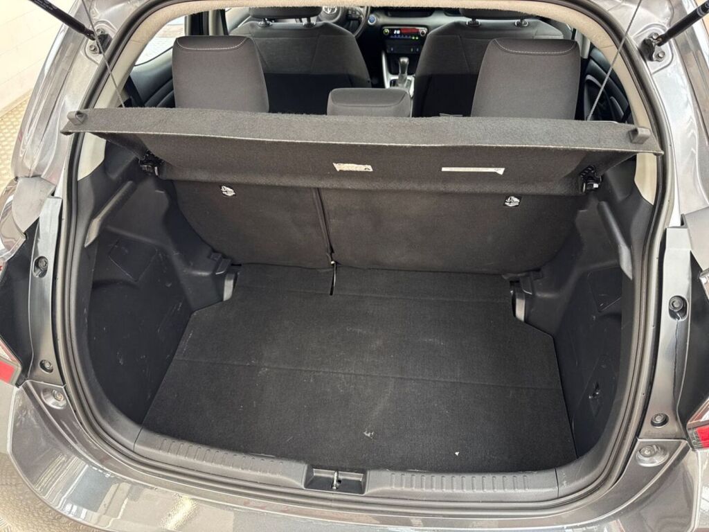 Toyota Yaris 2022 Harmaa