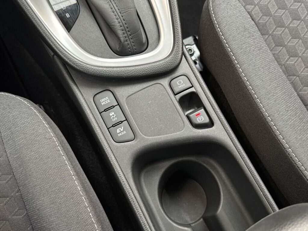 Toyota Yaris 2022 Harmaa