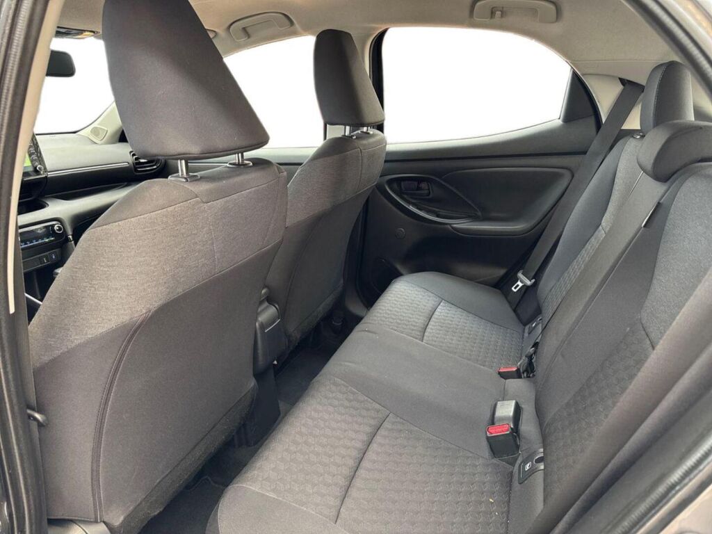 Toyota Yaris 2022 Harmaa