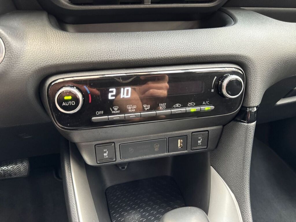 Toyota Yaris 2022 Harmaa