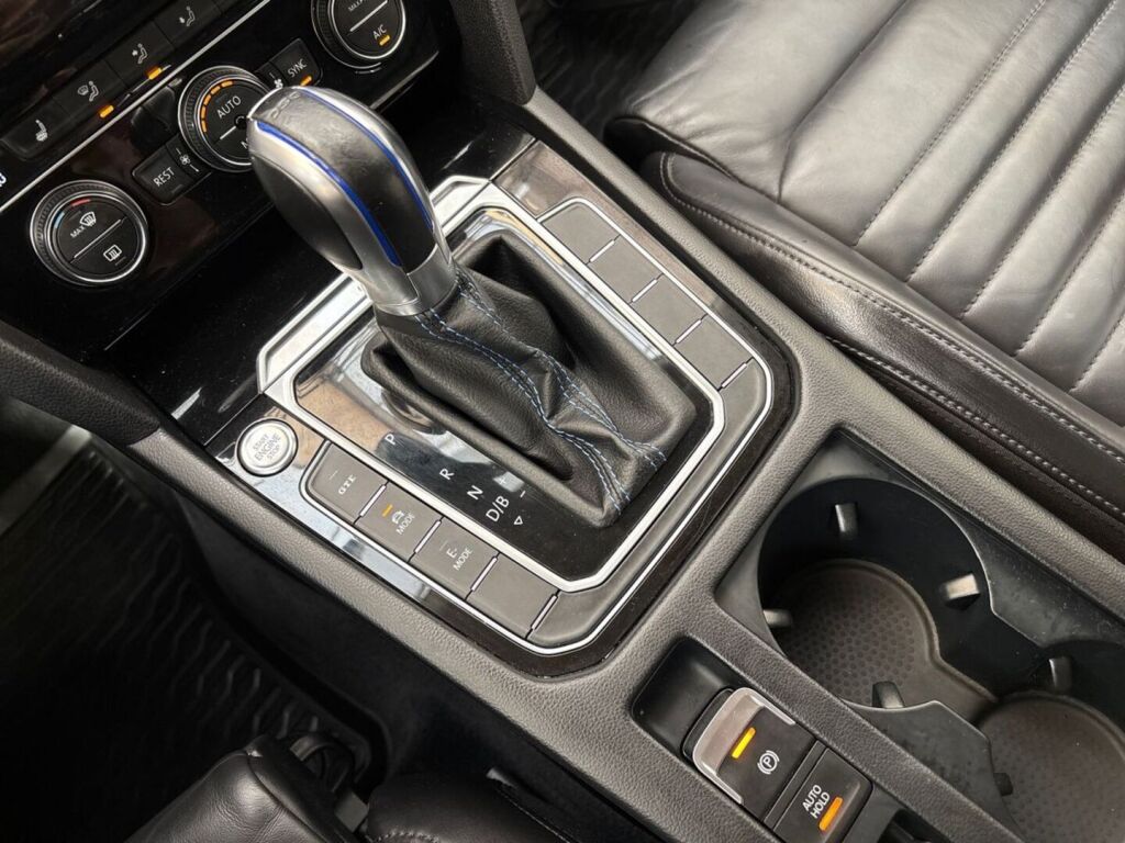 Volkswagen Passat 2016 Valkoinen