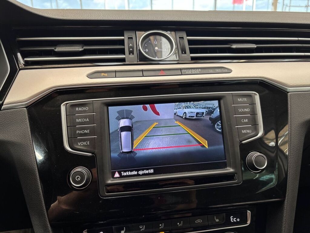 Volkswagen Passat 2016 Valkoinen