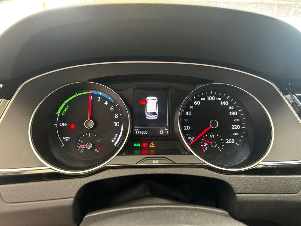 Volkswagen Passat 2016 Valkoinen