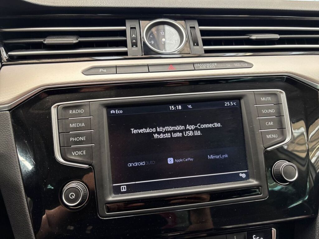 Volkswagen Passat 2016 Valkoinen