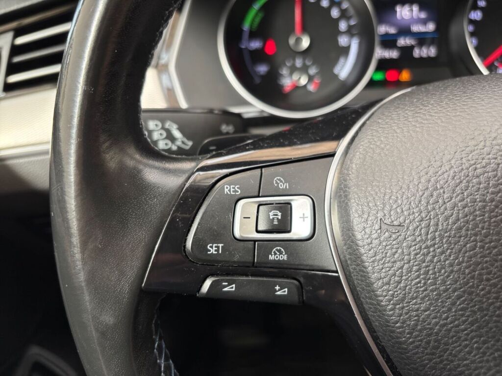 Volkswagen Passat 2016 Valkoinen