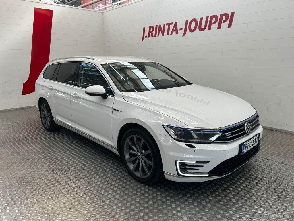 Volkswagen Passat 2016 Valkoinen