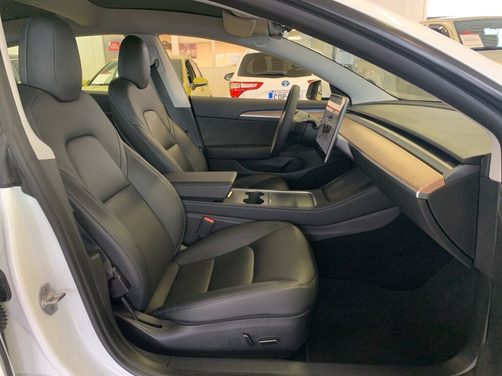 Tesla Model 3 2022 Valkoinen