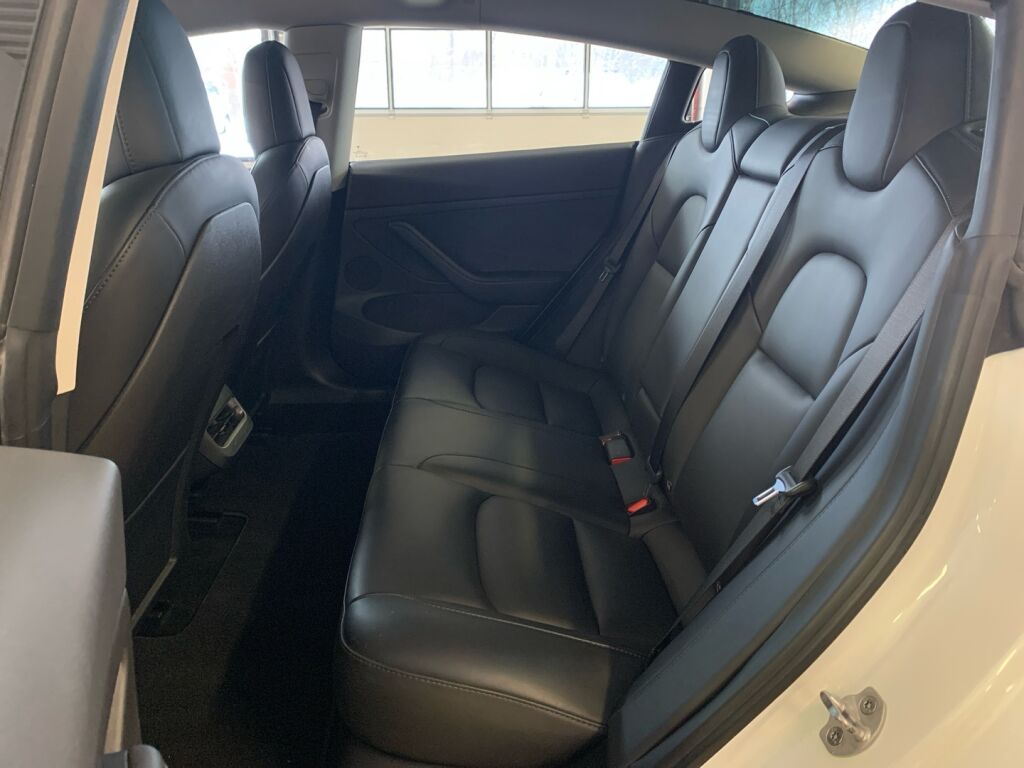 Tesla Model 3 2022 Valkoinen