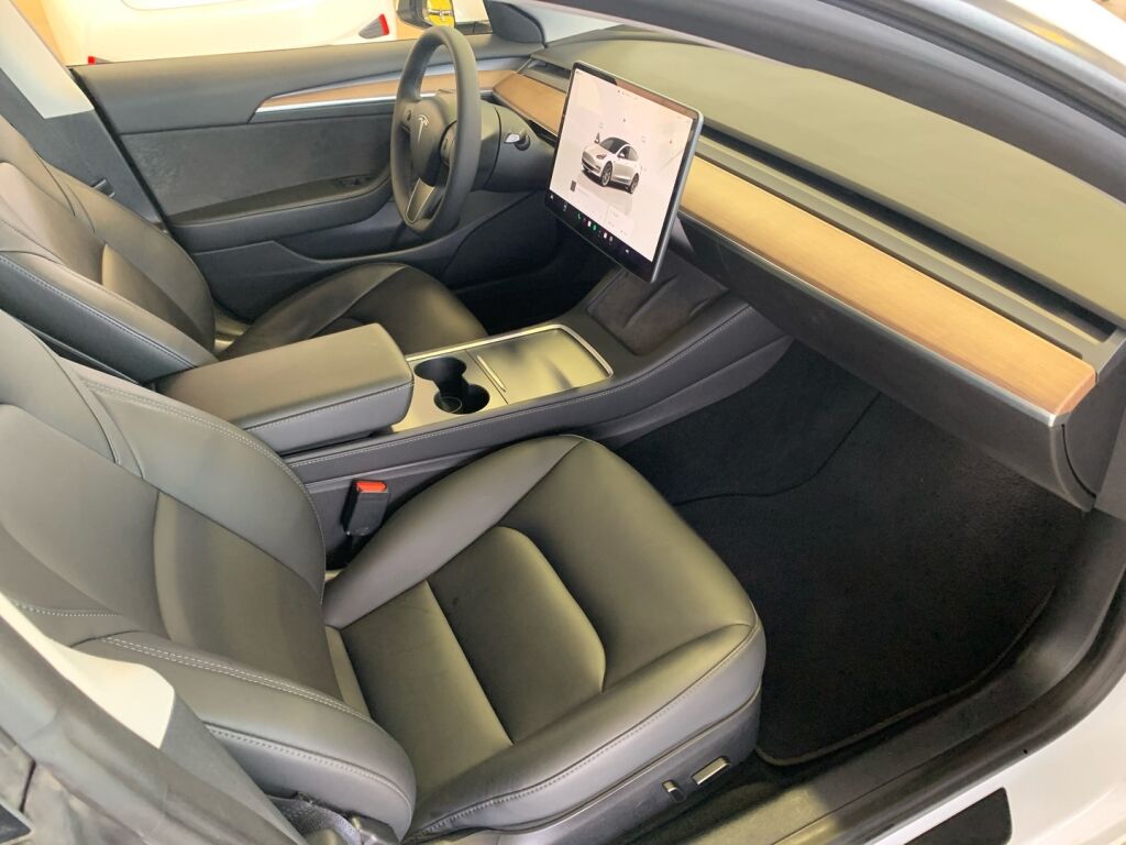 Tesla Model 3 2022 Valkoinen