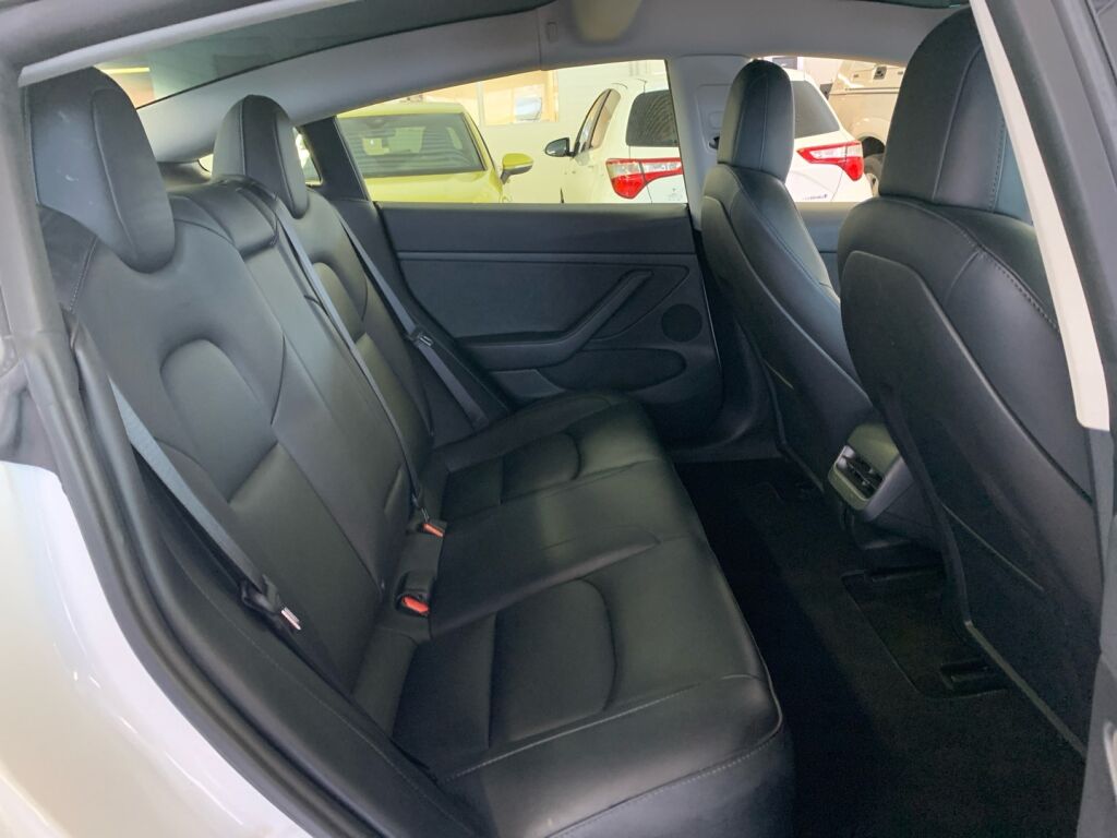 Tesla Model 3 2022 Valkoinen