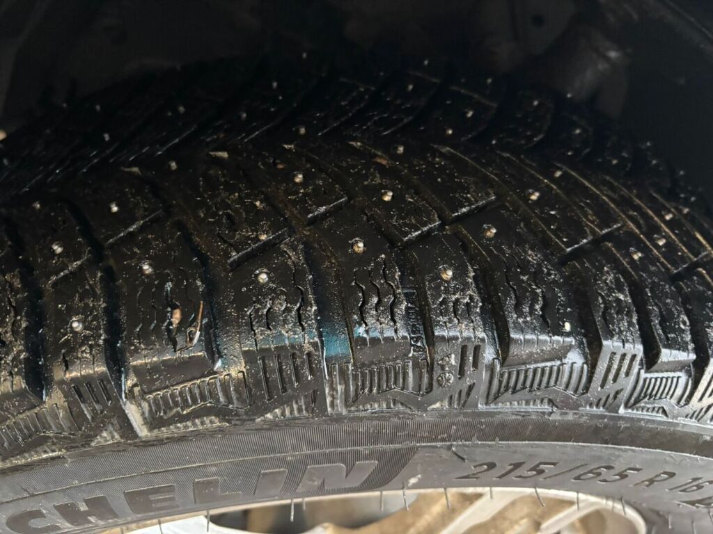 Dacia Duster 2022 Valkoinen