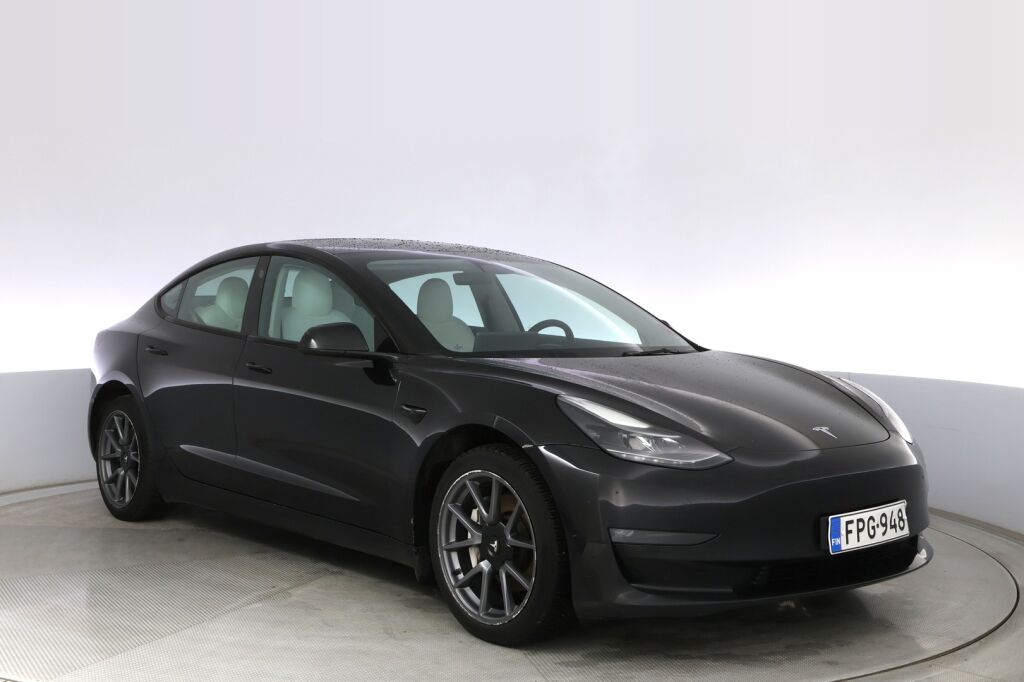 Tesla Model 3 2022 Musta