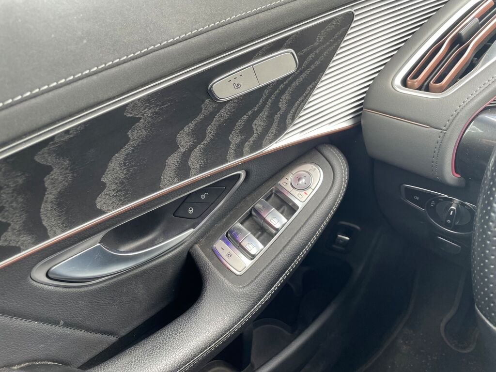 Mercedes-Benz EQC 2021 Sininen