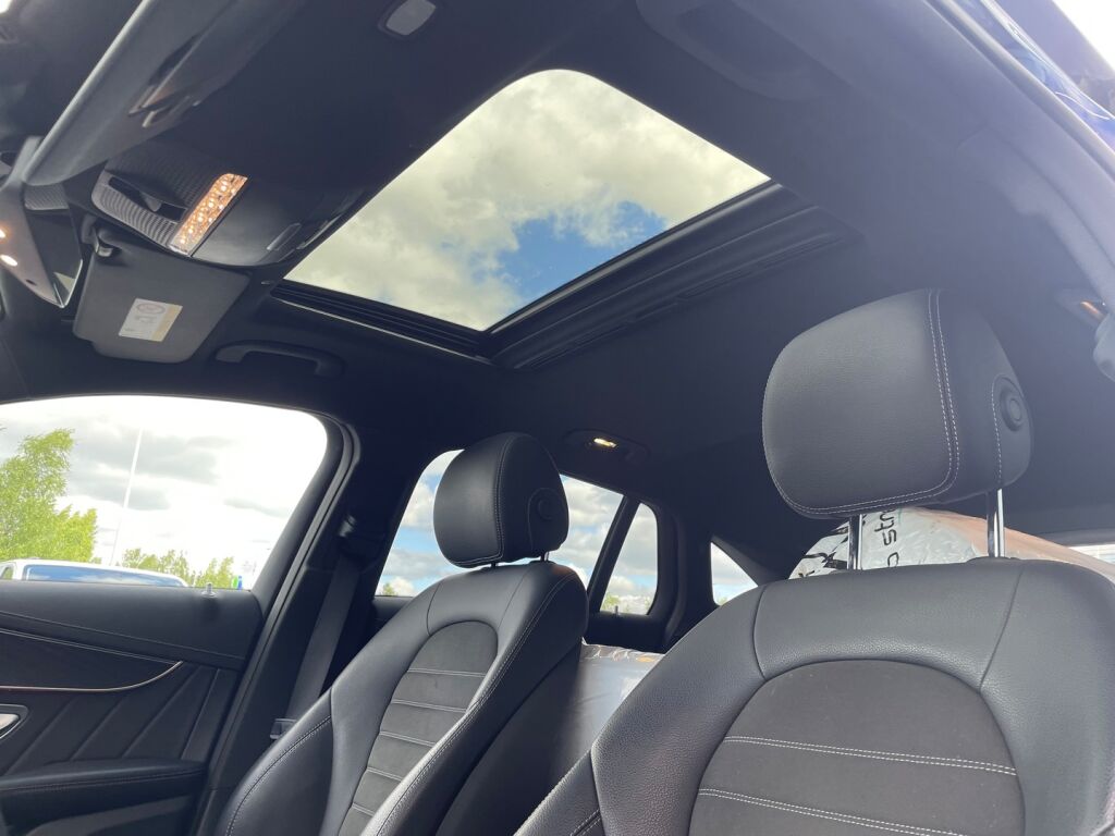 Mercedes-Benz EQC 2021 Sininen