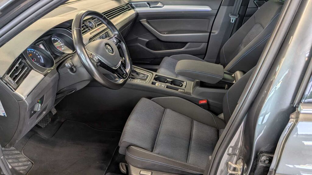 Volkswagen Passat 2017 Harmaa