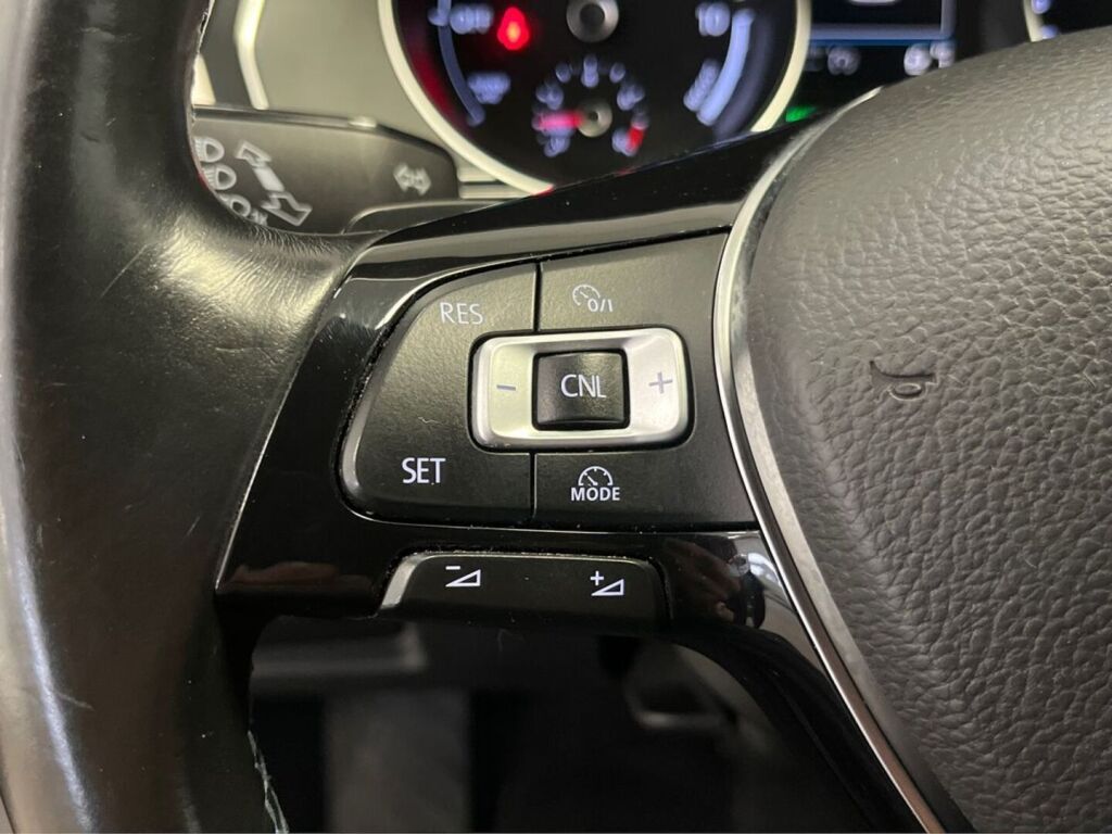 Volkswagen Passat 2017 Harmaa