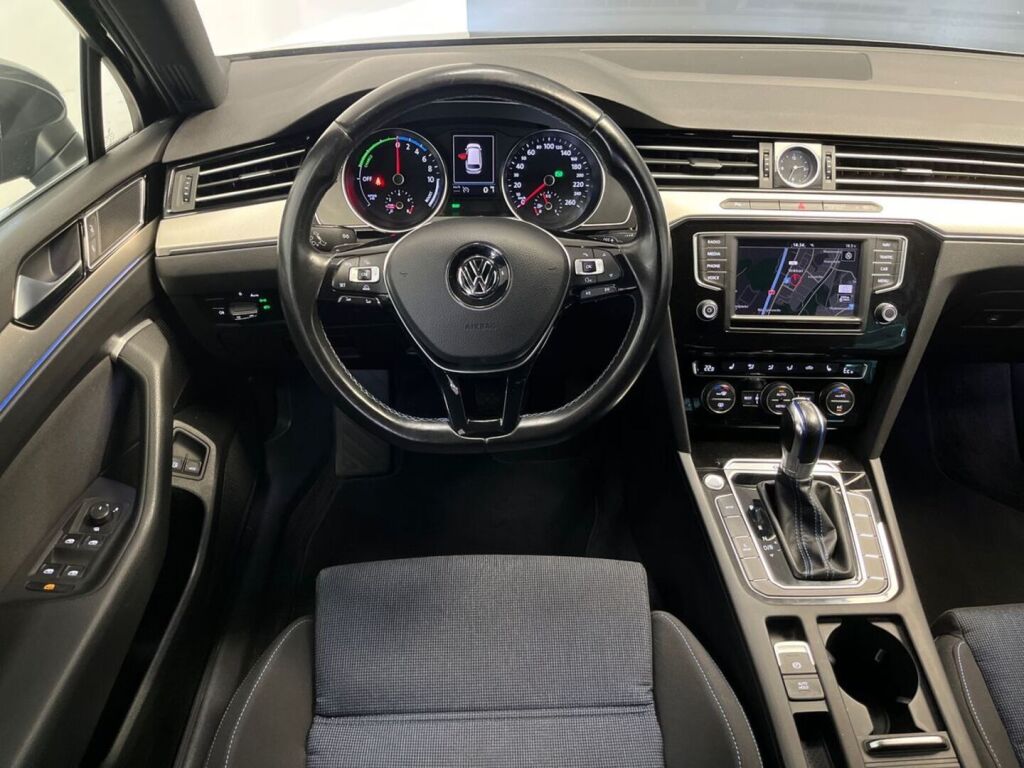 Volkswagen Passat 2017 Harmaa