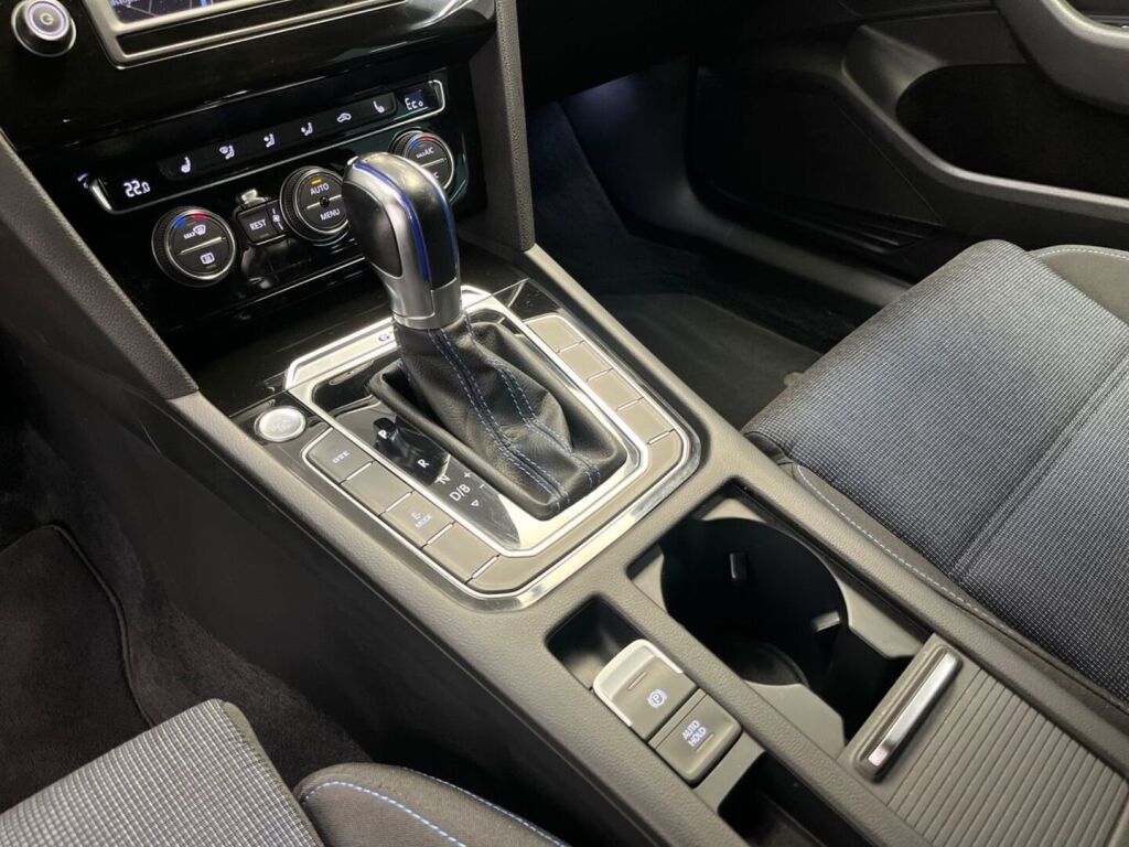 Volkswagen Passat 2017 Harmaa