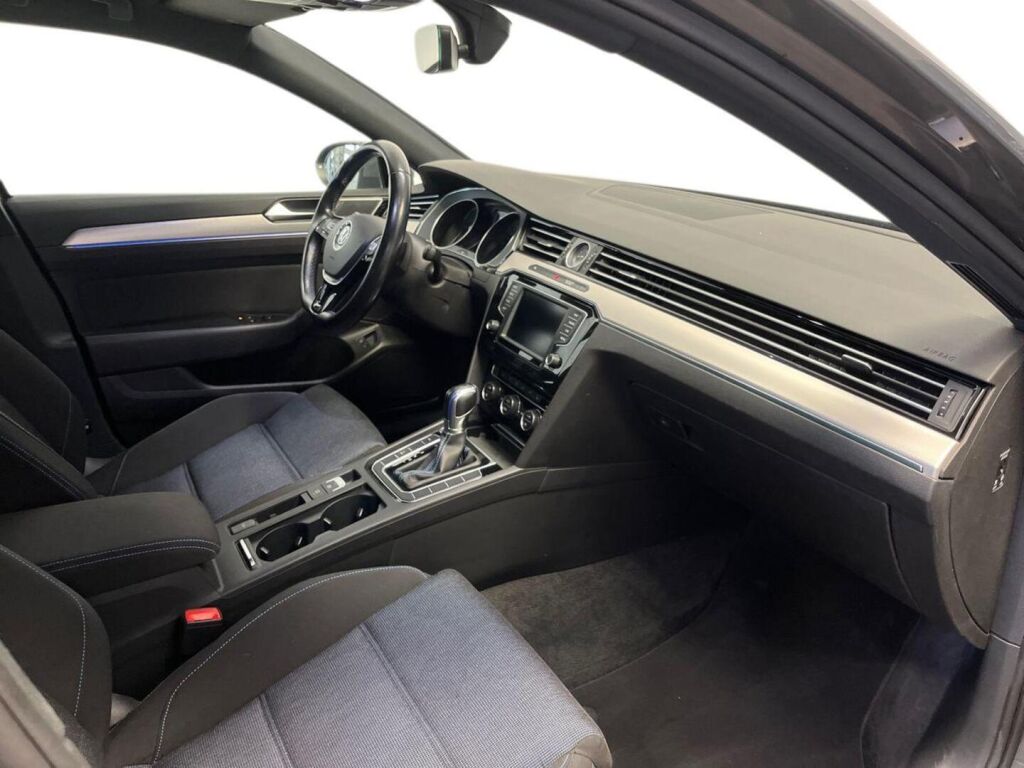 Volkswagen Passat 2017 Harmaa