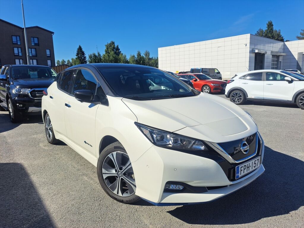 Nissan Leaf 2021 Valkoinen
