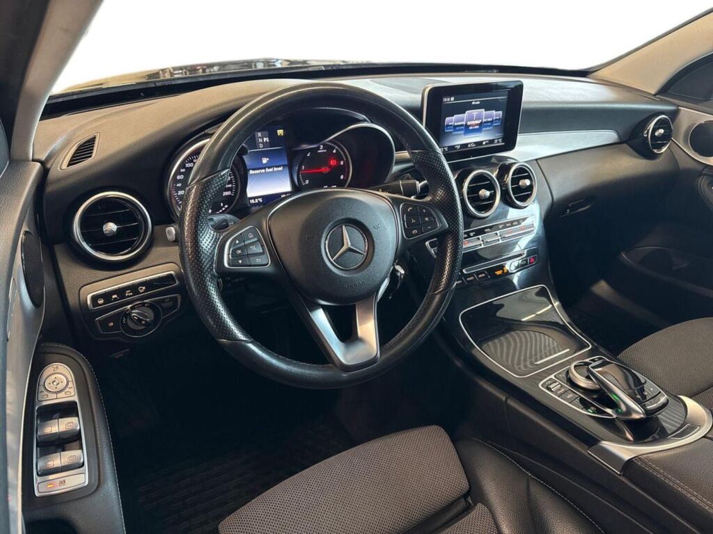 Mercedes-Benz C 2015 Musta