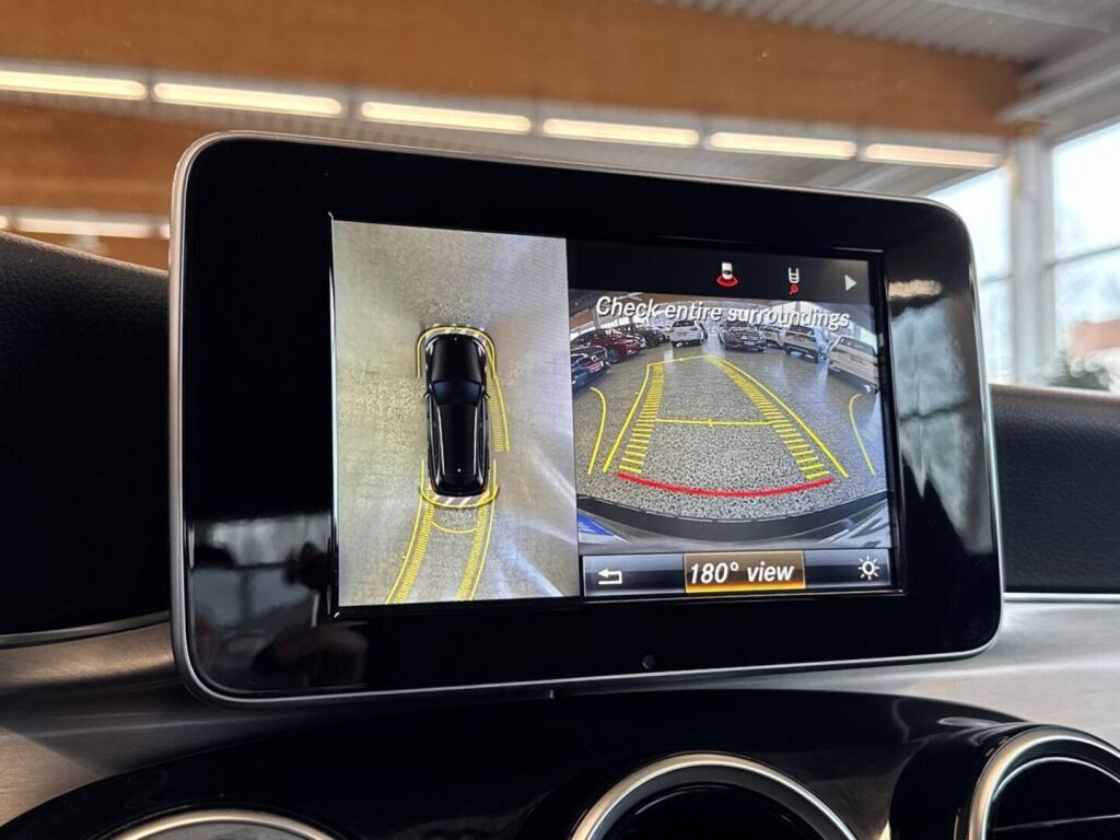 Mercedes-Benz C 2015 Musta