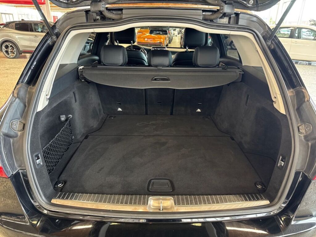 Mercedes-Benz C 2015 Musta