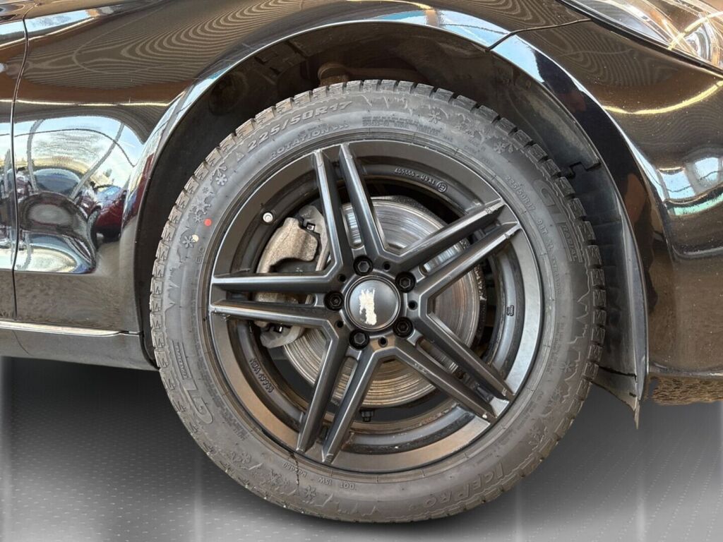 Mercedes-Benz C 2015 Musta