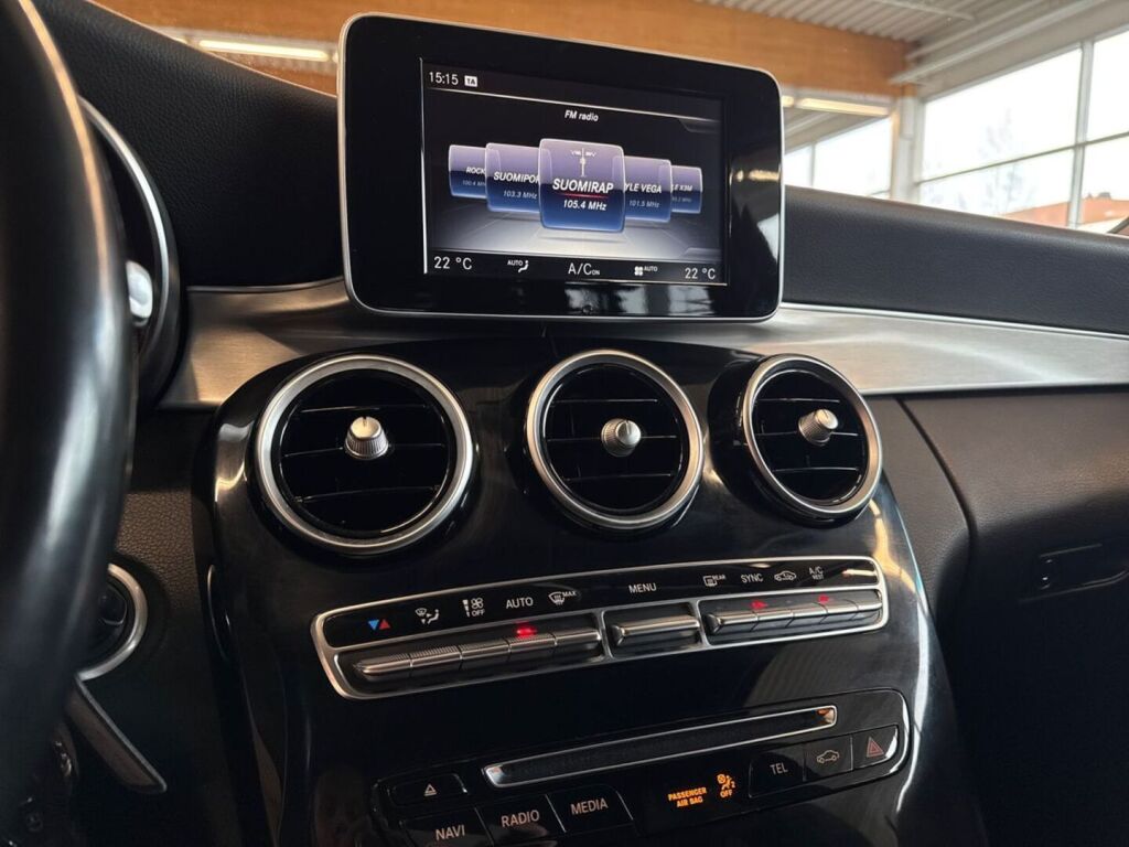 Mercedes-Benz C 2015 Musta