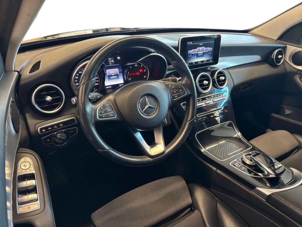 Mercedes-Benz C 2015 Musta