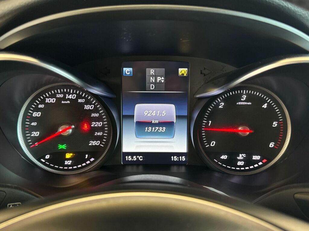 Mercedes-Benz C 2015 Musta