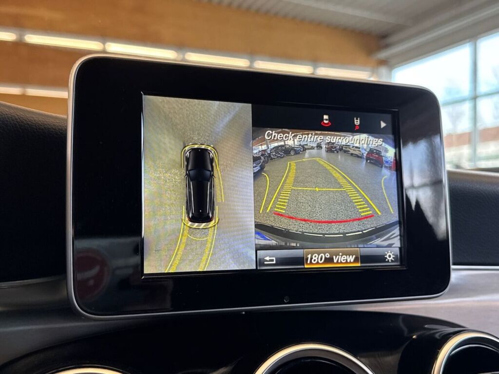 Mercedes-Benz C 2015 Musta