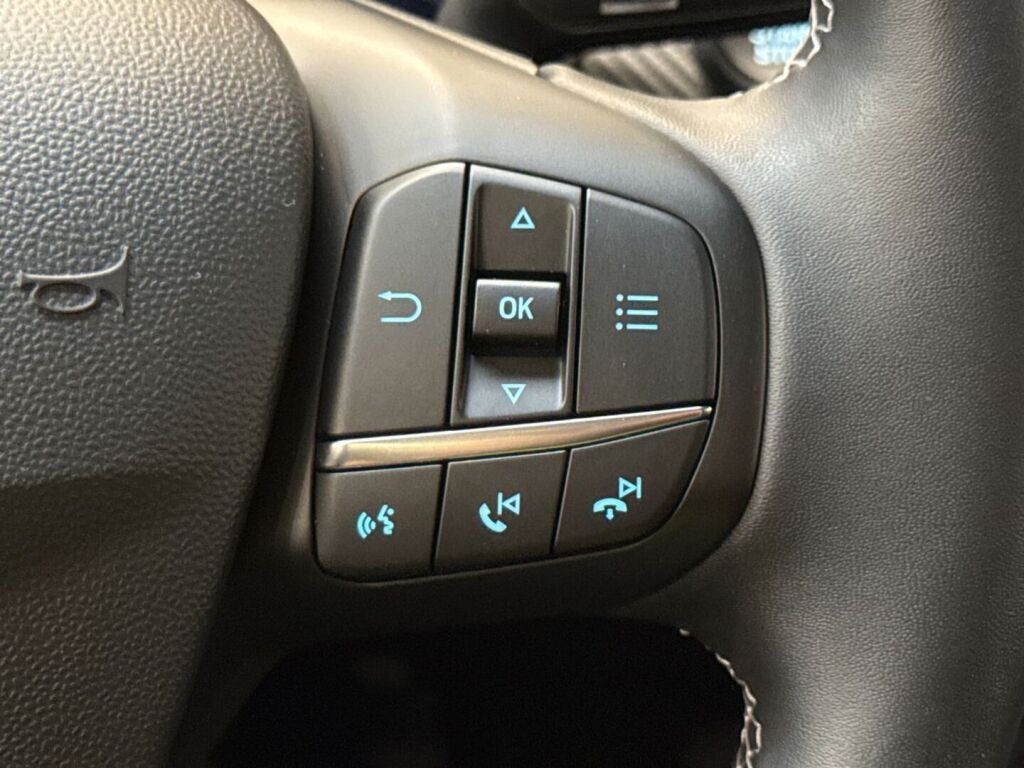 Ford Fiesta 2022 Musta