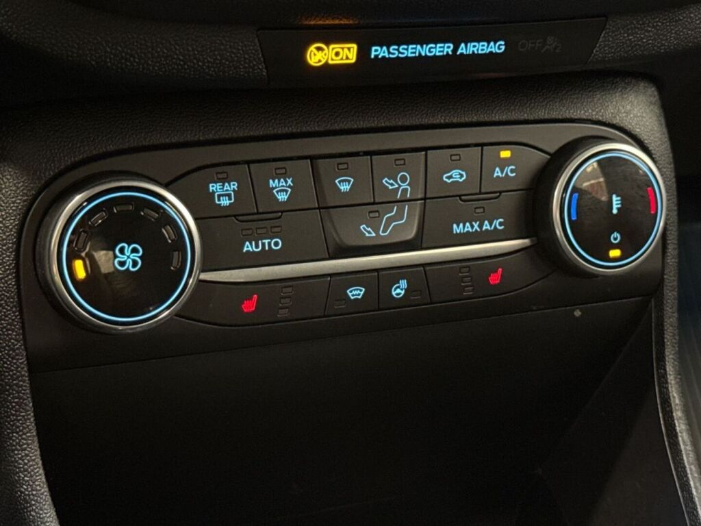 Ford Fiesta 2022 Musta