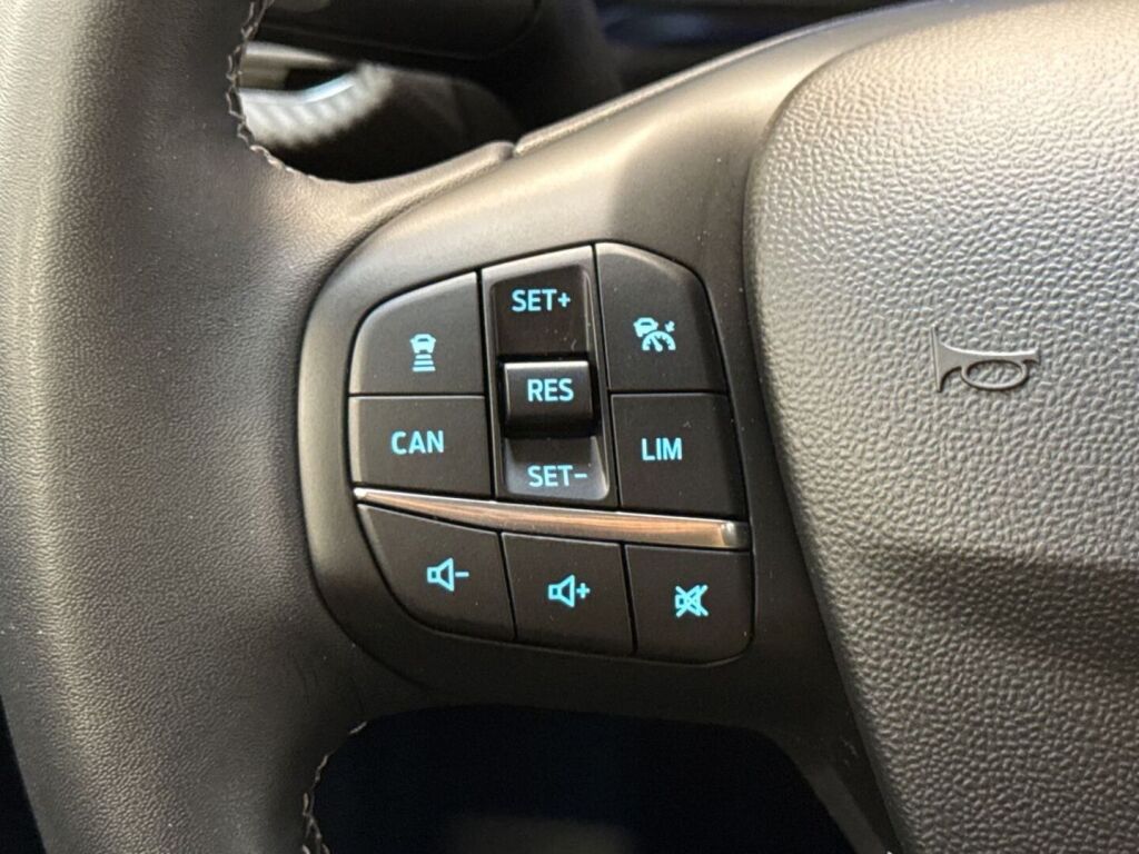 Ford Fiesta 2022 Musta