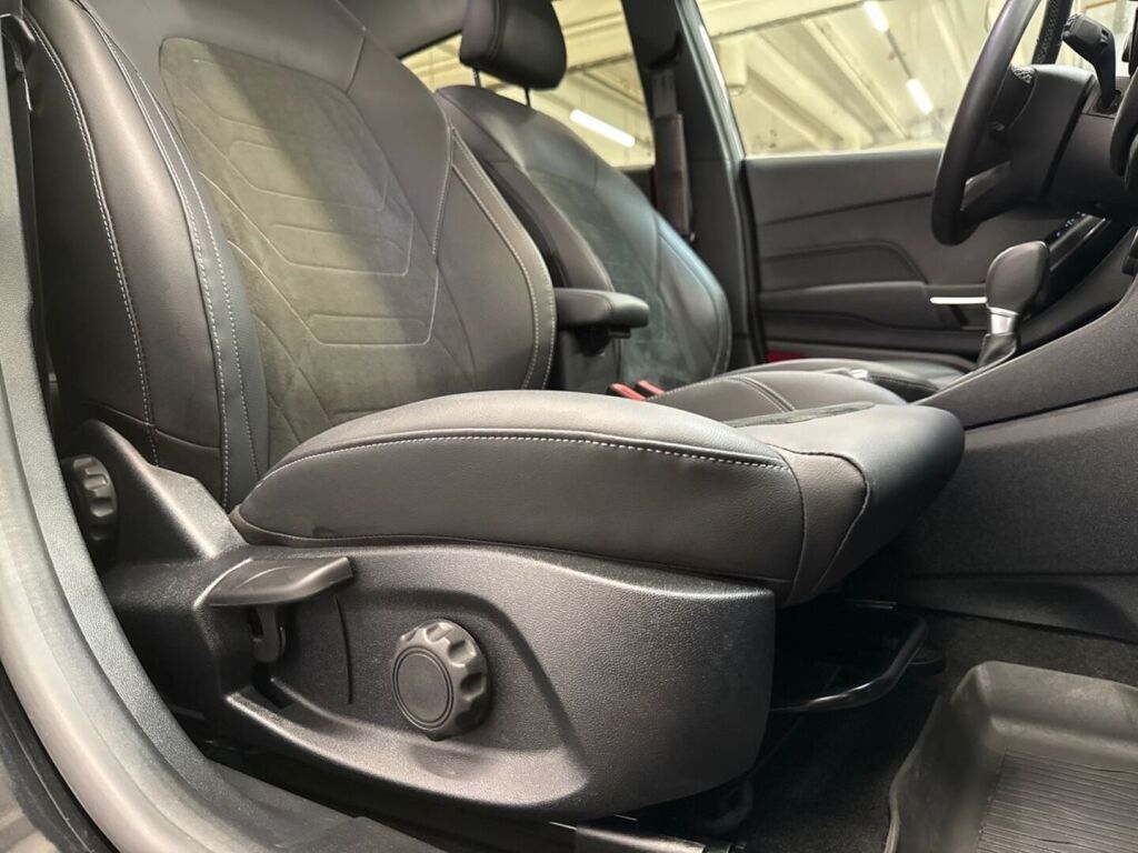 Ford Fiesta 2022 Musta