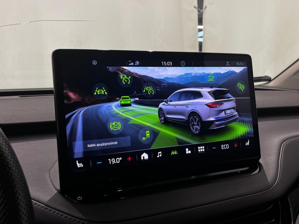 Skoda Enyaq 2022 Valkoinen