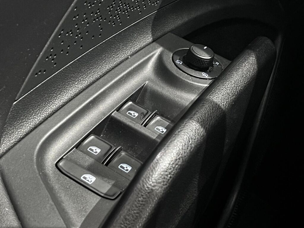 Skoda Enyaq 2022 Valkoinen