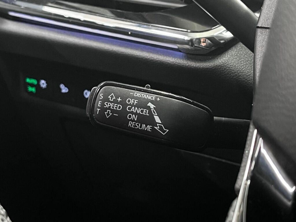 Skoda Enyaq 2022 Valkoinen