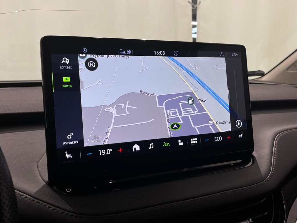 Skoda Enyaq 2022 Valkoinen