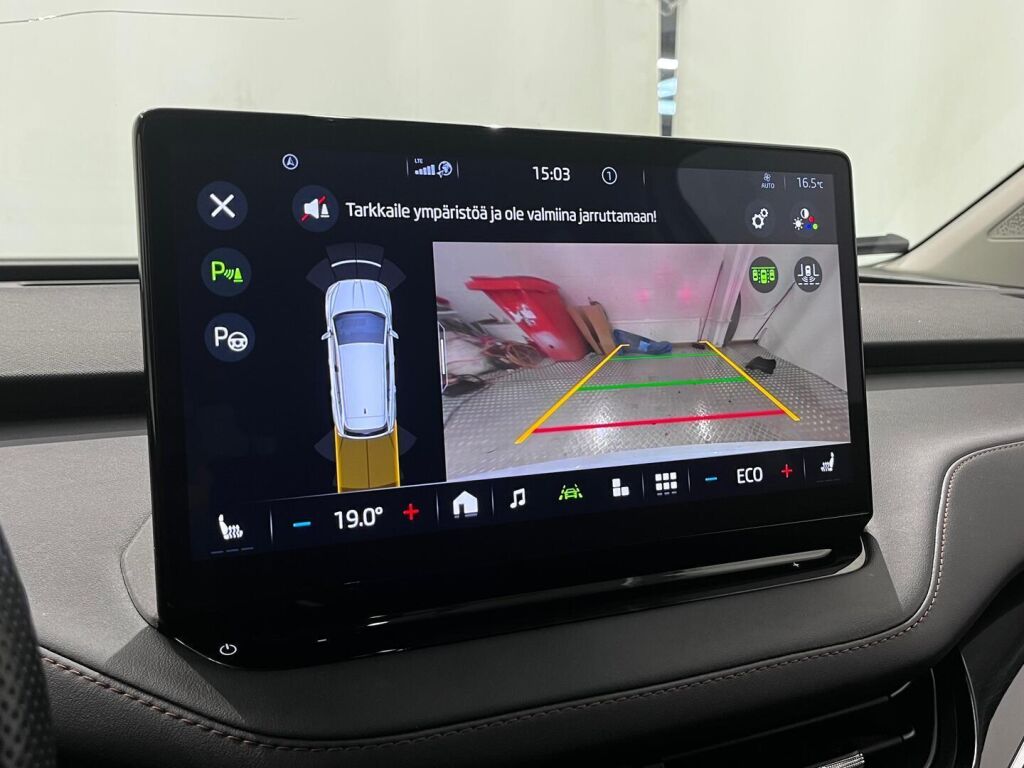 Skoda Enyaq 2022 Valkoinen