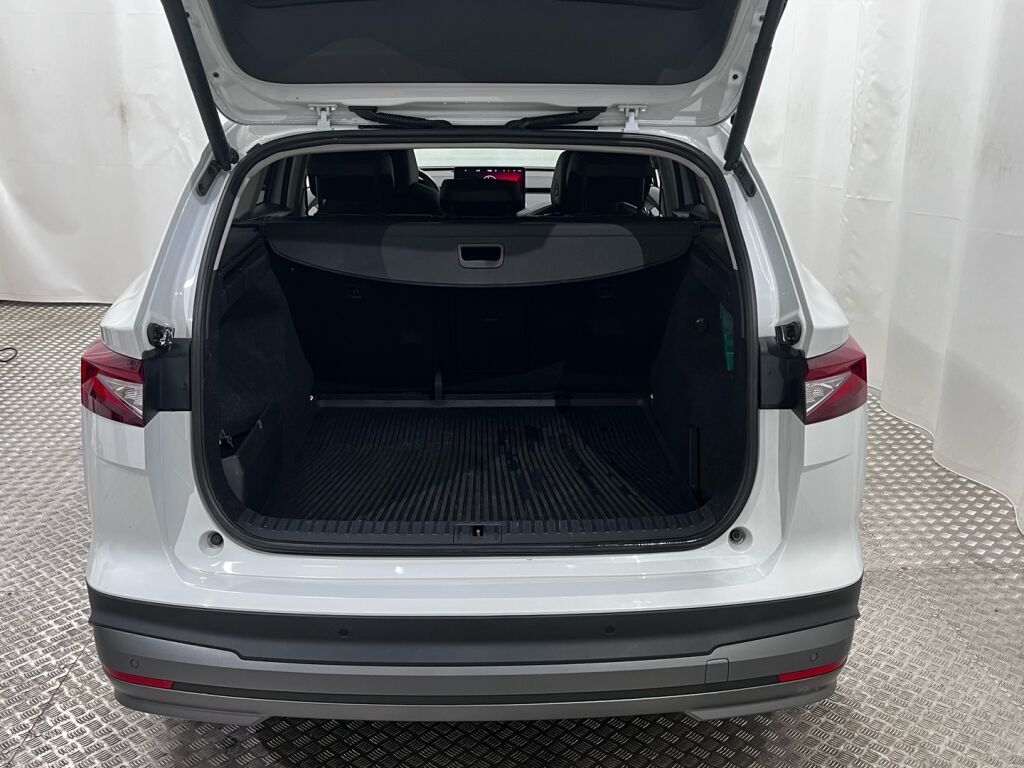 Skoda Enyaq 2022 Valkoinen