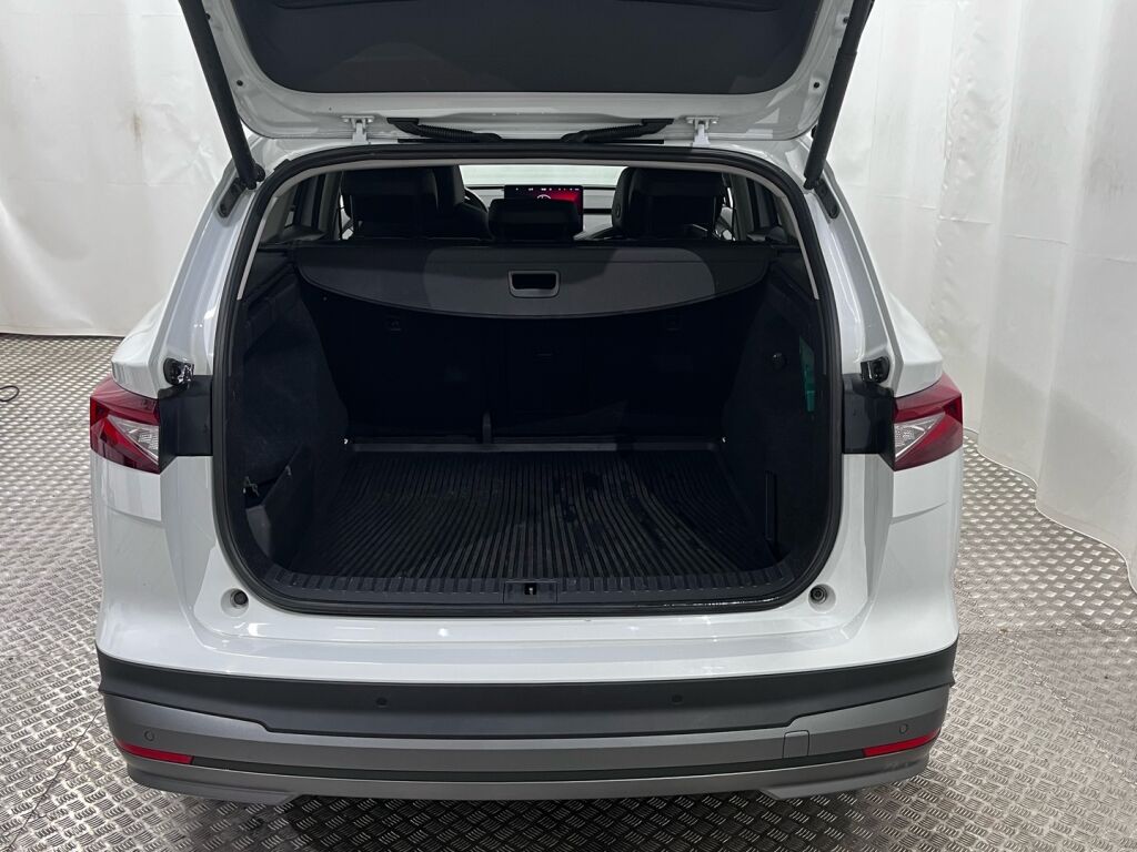 Skoda Enyaq 2022 Valkoinen