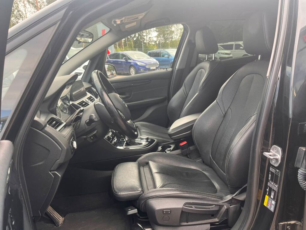 BMW 225 2016 Musta