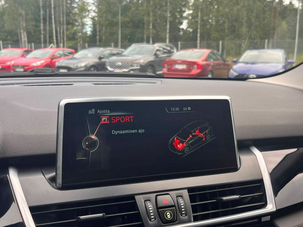 BMW 225 2016 Musta