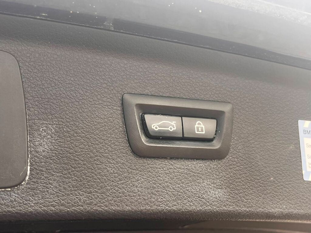 BMW 225 2016 Musta