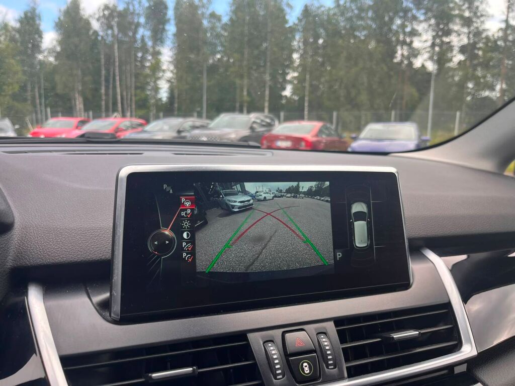 BMW 225 2016 Musta