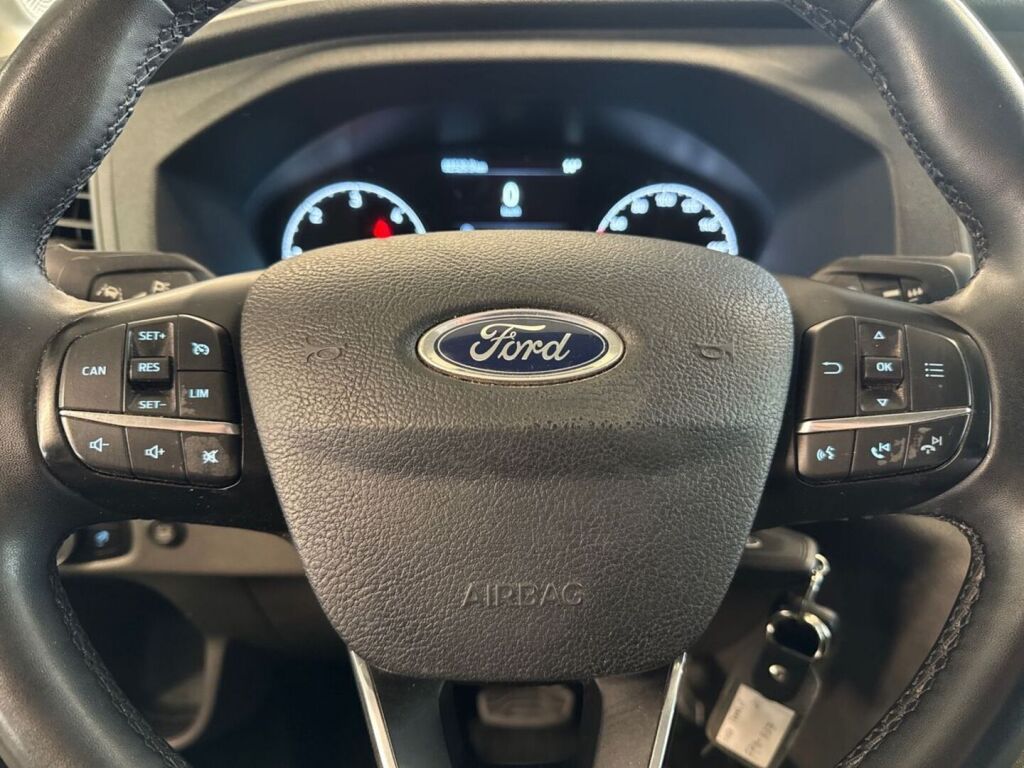 Ford Transit 2022 Valkoinen